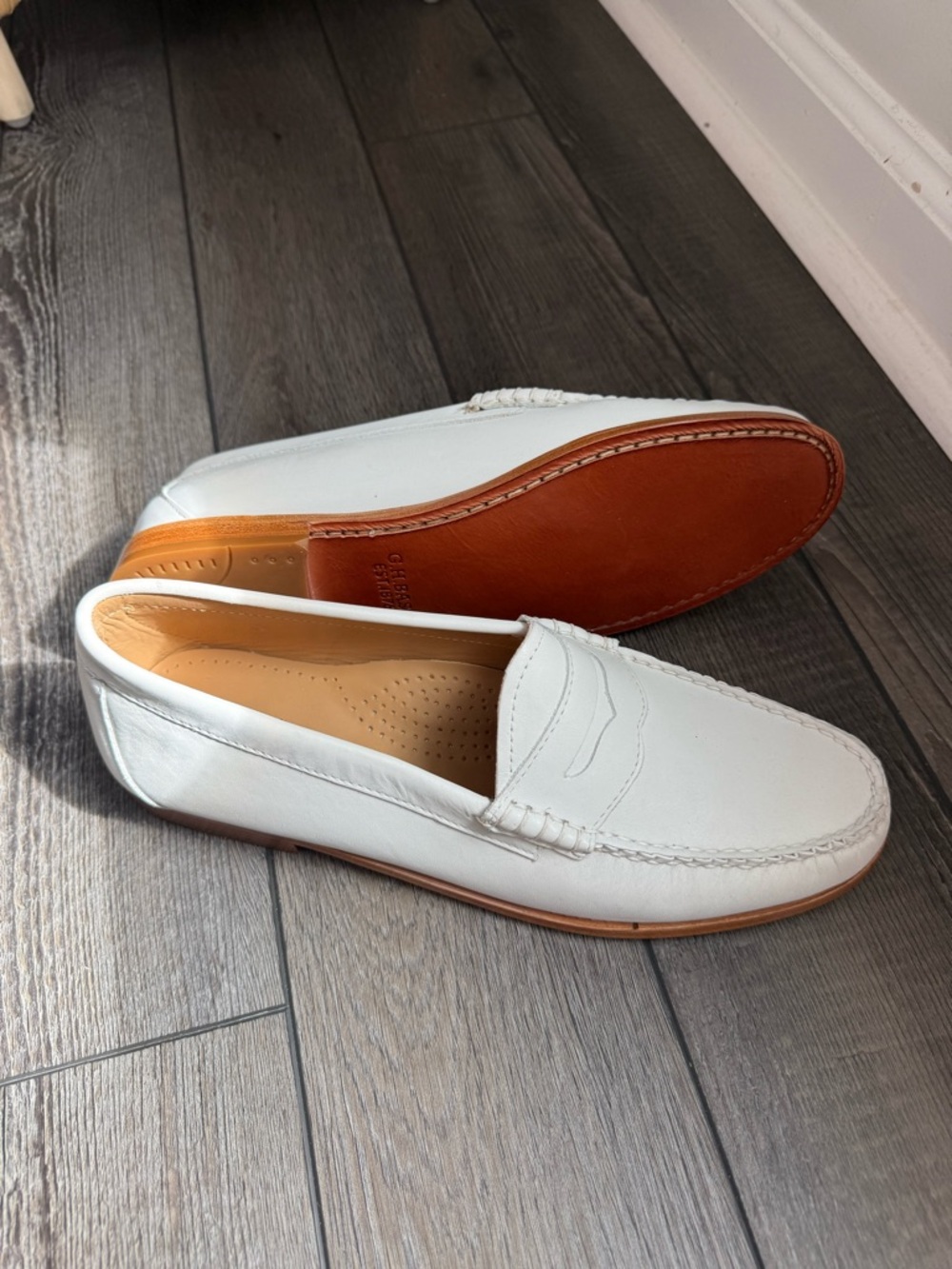 G.H. Bass & Co. White Leather Penny Loafers with Brown Stacked Heel - Picture 4 of 5